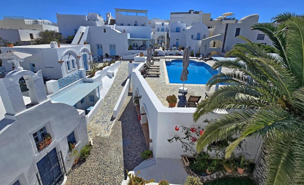 Santorini Dreams: 5 Stunning Stays for Your Next Greek Escape ✨