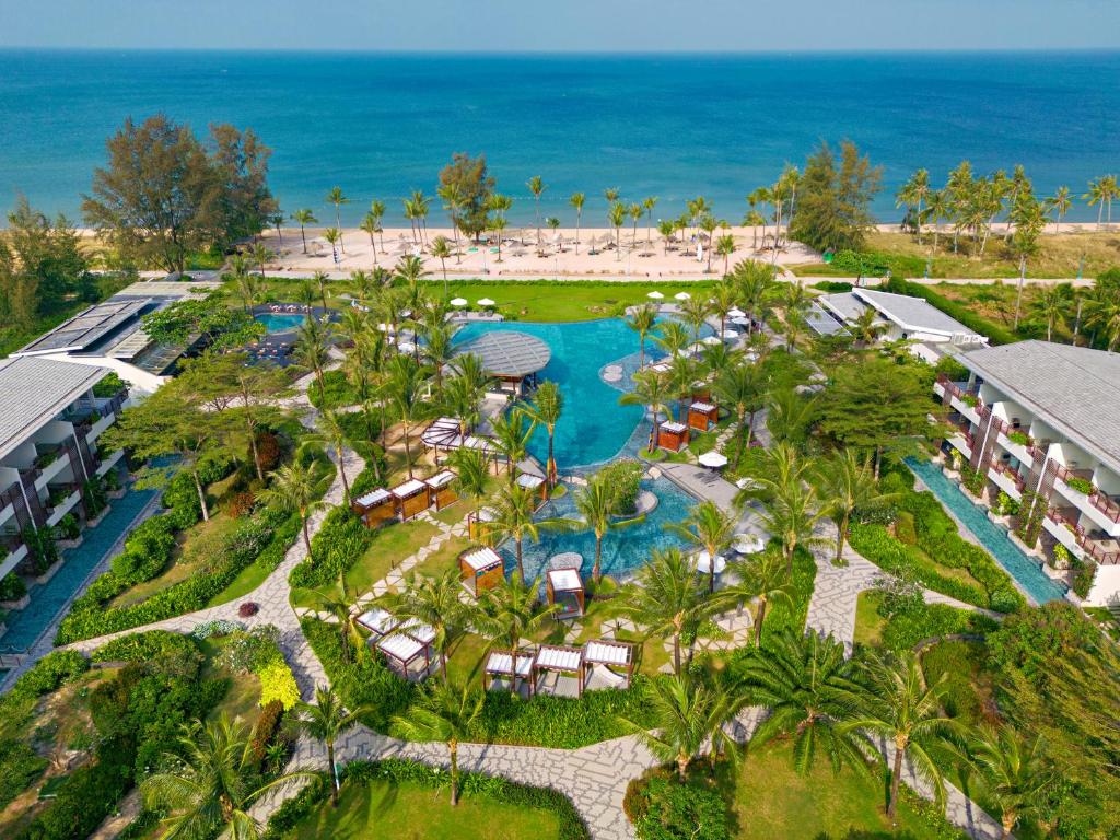 Phu Quoc Island: 5 Stunning Stays for Your Luxe Getaway 🏝️