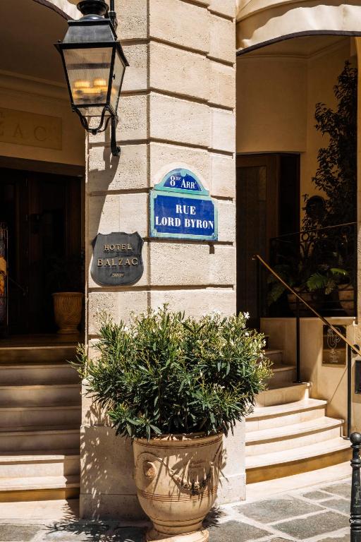 5 Dreamy Paris Hotels for Your Next Instagram Escape