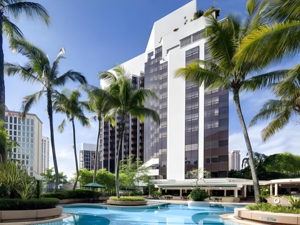 Kuala Lumpur: 6 Luxe Stays for Your Insta-Dreams ✨